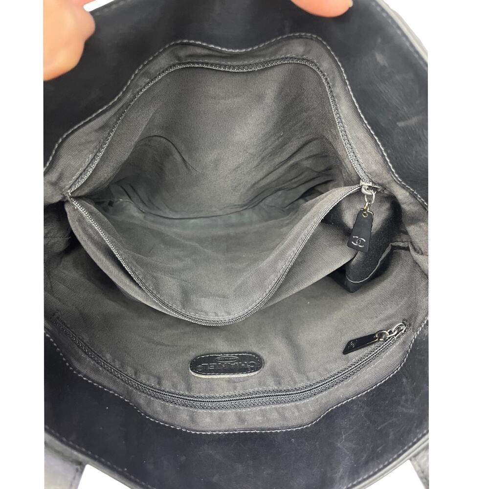 Chanel Black Leather Logo Tab Tote Shoulder Bag Vintage Made In Italy - Picture 11 of 16